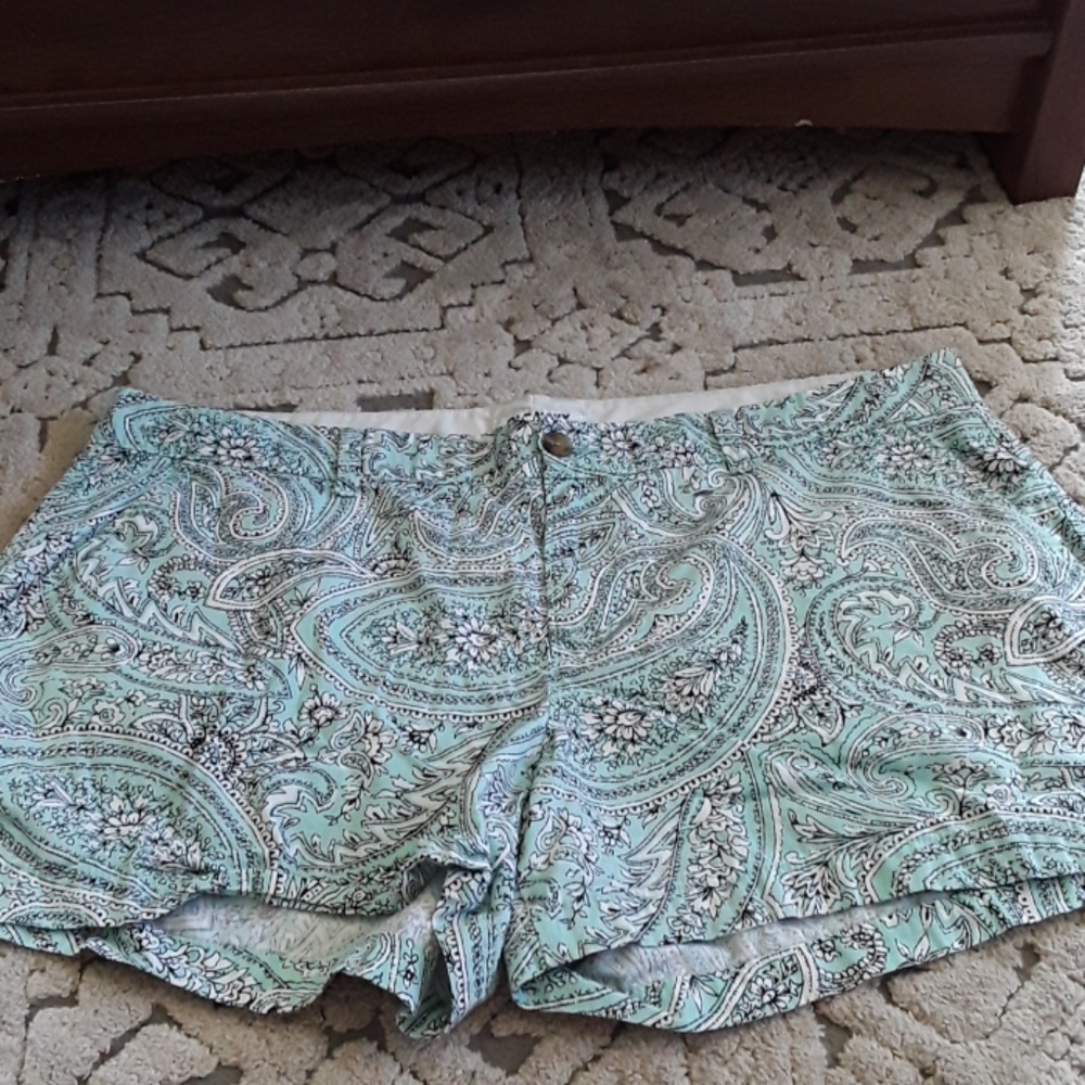 Old Navy's shorts